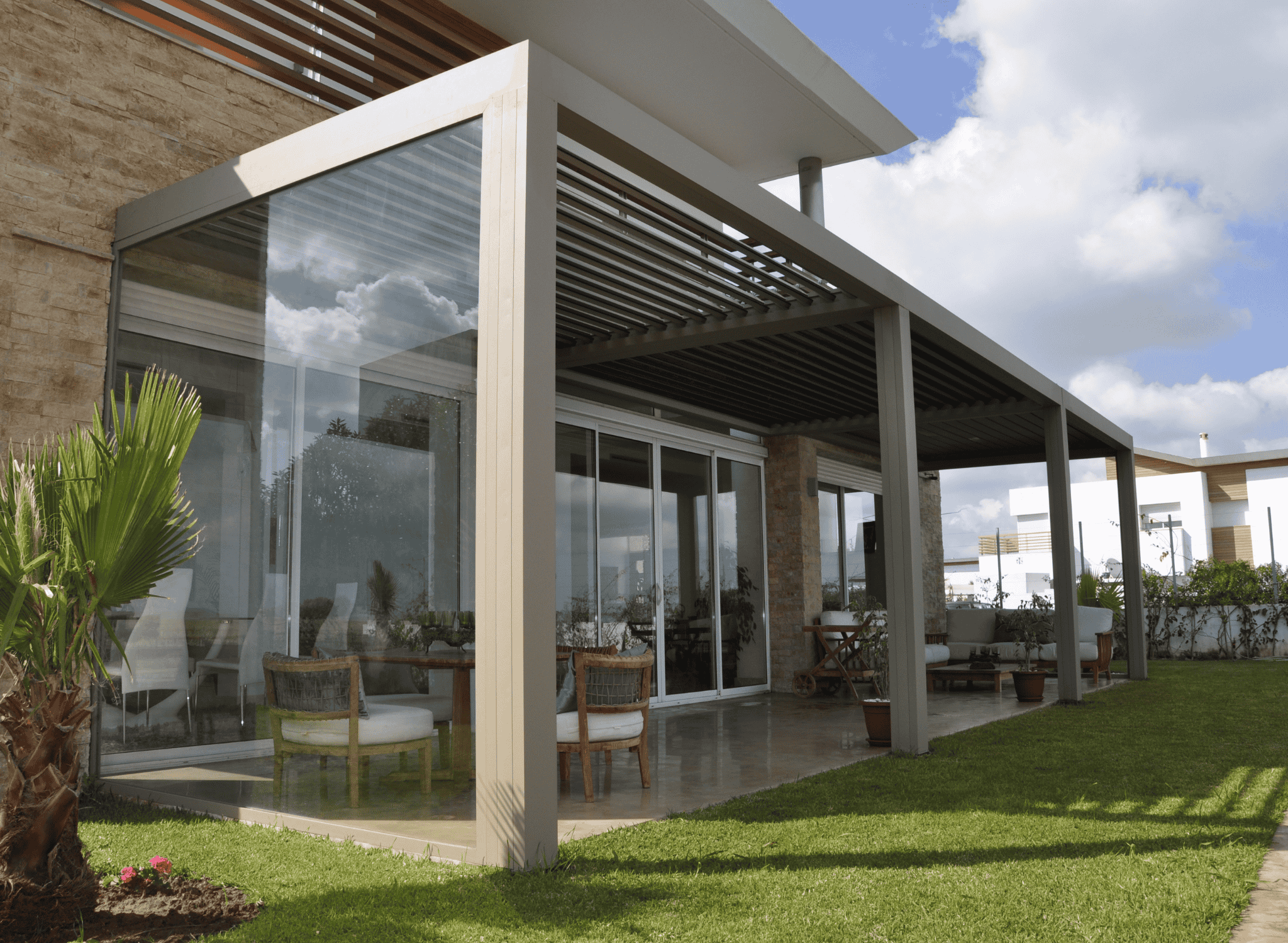 Vitrage fixe : élégance pure et luminosité maîtrisée