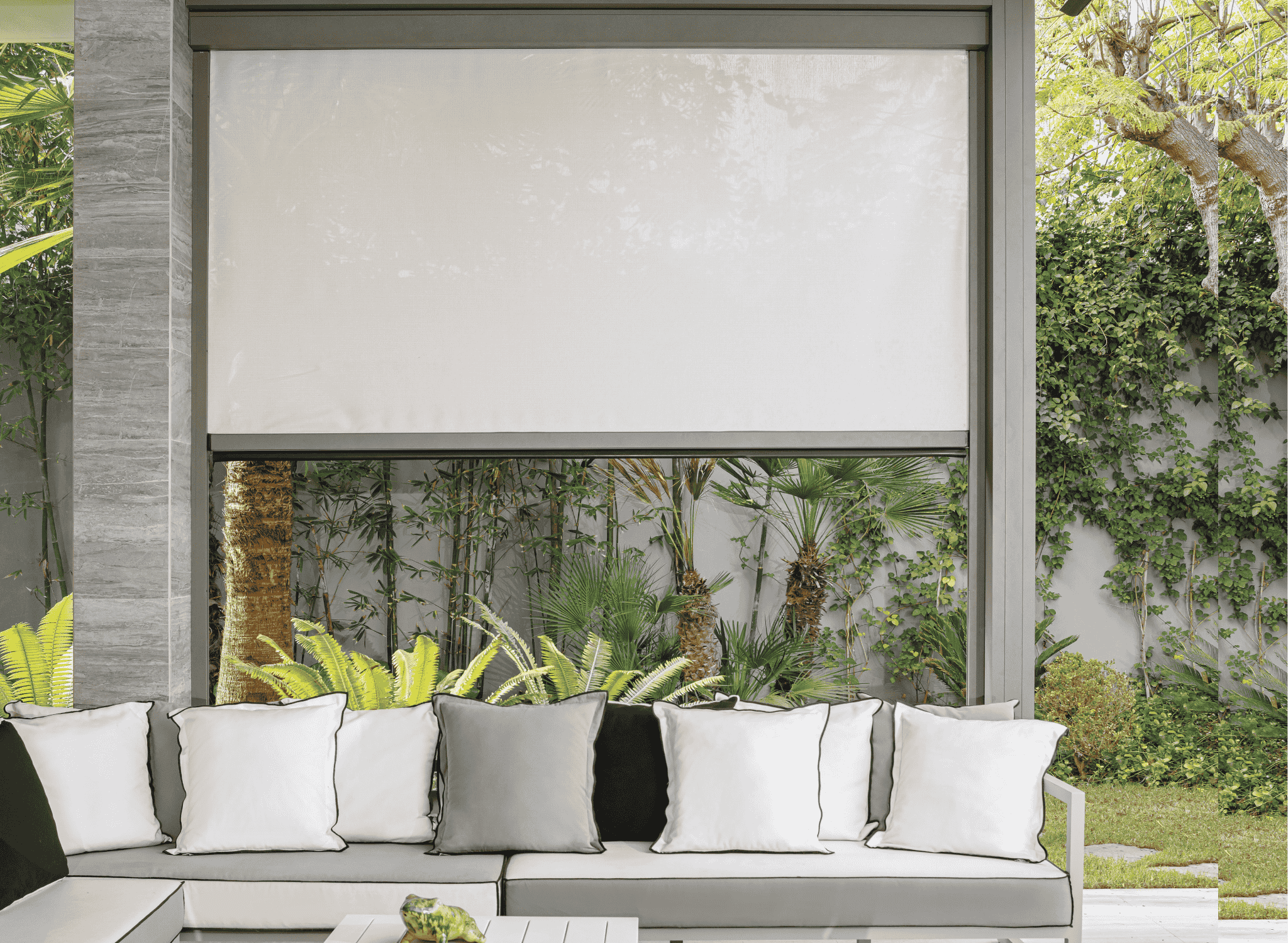 Store vertical : habillage élégant et fonctionnel